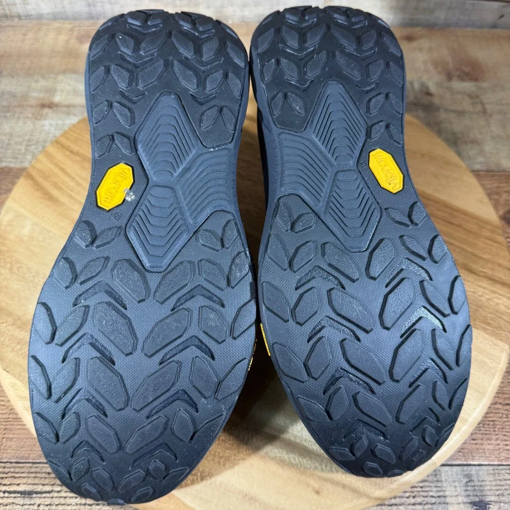 Hoka One One no rips